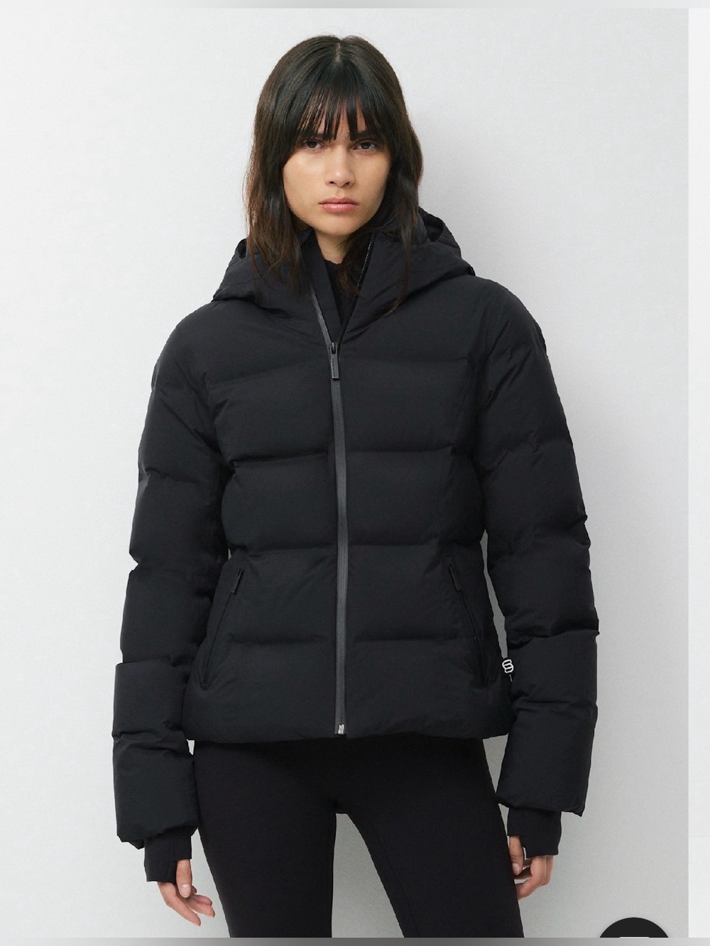 Aritzia The SuperSnug Puff Matte Black Down Puffer Jacket Size 2XS NWT
New wit